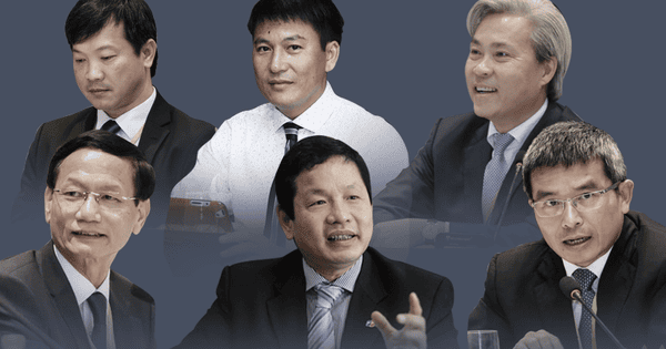 Ông Mai Hữu Tín cùng các thành viên trong Ban nghiên cứu phát triển kinh tế tư nhân của Chính phủ.
